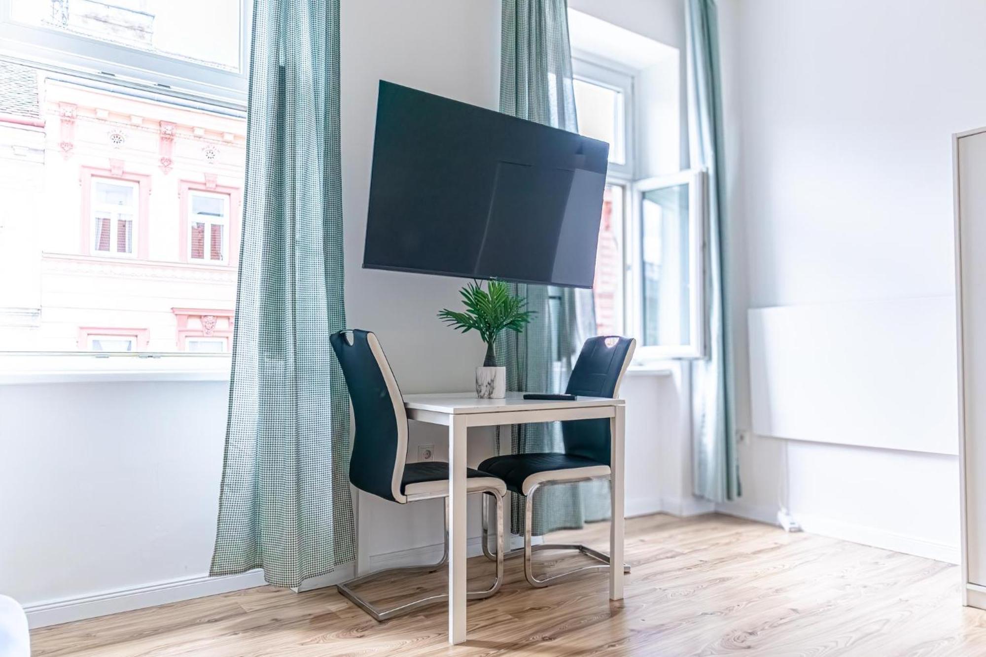 Affordable 1br Located In Wien